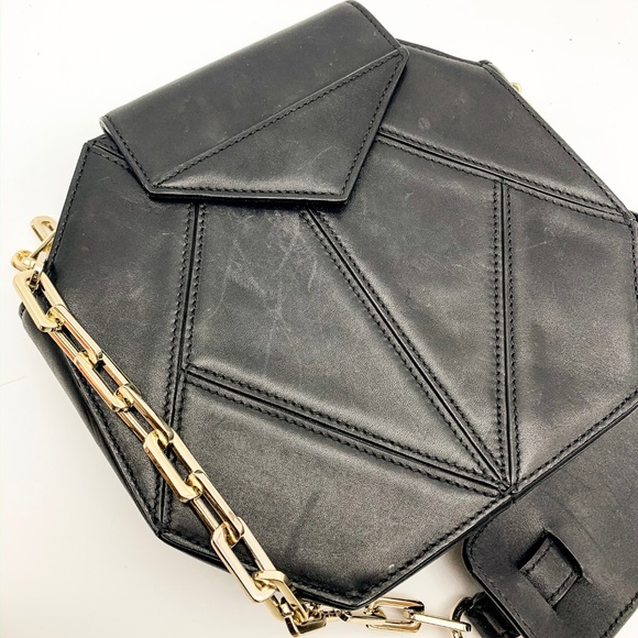 GUC HEIRLOOM Leather Chain Crossbody Bag - Picture 8 of 8